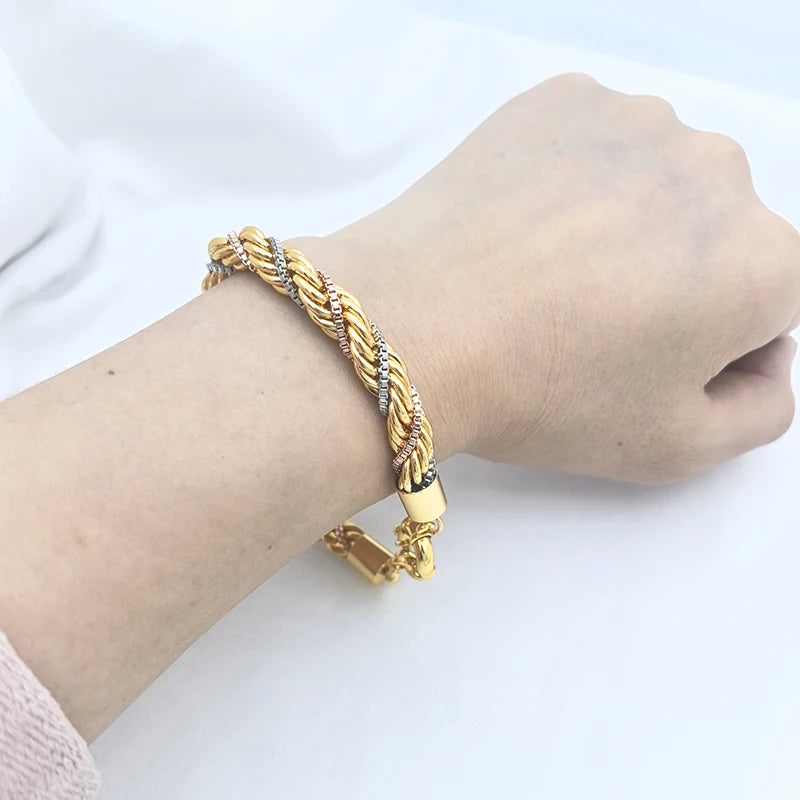Brazilian Jewelry Set for Women – Twisted Chain Necklace & Bracelet, Daily Wear or Party Gift.